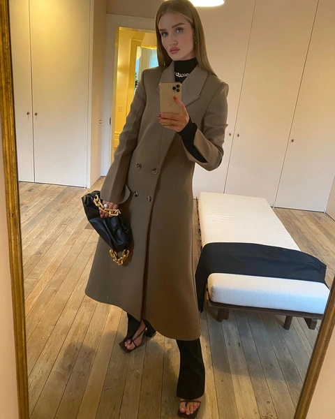 Источник: Instagram (запрещенная в России экстремистская организация) @rosiehw