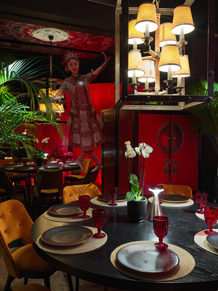 В ресторане Black Thai в гостинице «Украина» обновили интерьеры