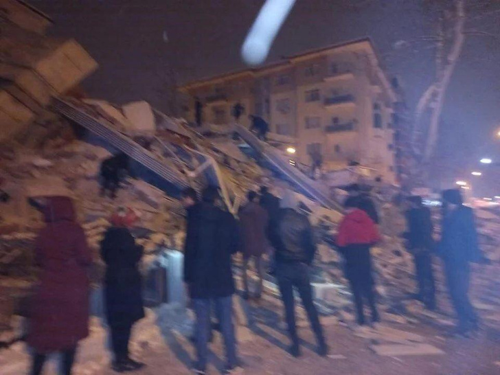 Города в руинах, много погибших: последствия сильного землетрясения в Турции