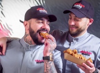 Симона Юнусова намекнула на сложные отношения своих сыновей