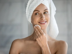 10 советов по уходу за кожей из прошлого, которые сейчас звучат смешно