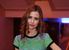Спала с Прилучным, пыталась увести Ягудина у беременной жены — топ слухов о Мирославе Карпович