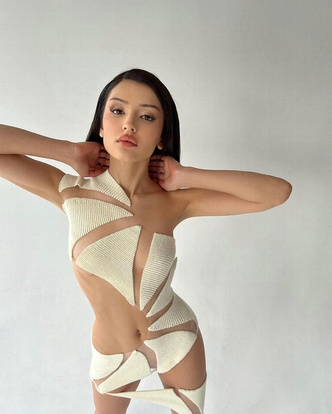 Шок-контент: Дина Саева выложила фото в голом платье, которое совсем ничего не прикрывает 😱