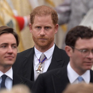 Британская королевская семья считает, что принц Гарри «недостоин» извинений в ближайшее время