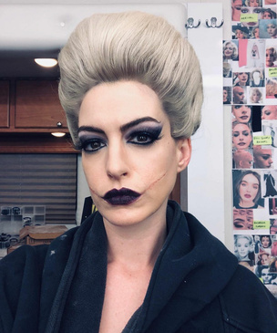 Чудовищно прекрасна: эффектный макияж Энн Хэтэуэй для съемок фильма «Ведьмы»