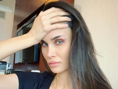«Если меня убьют, вы знаете, кто»: Алана Мамаева показала угрозы от испанской любовницы мужа