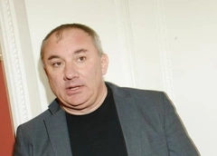 Николай Фоменко не признает внебрачную дочь, да и она сама не в восторге от него