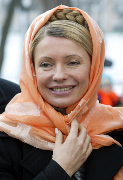 Фото №3 - Как непотопляемая Тимошенко сменила косу на локоны и появилась в политике вновь