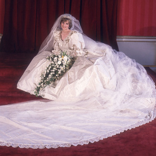Почему дизайнер свадебного платья Дианы была в ужасе от своего творения
