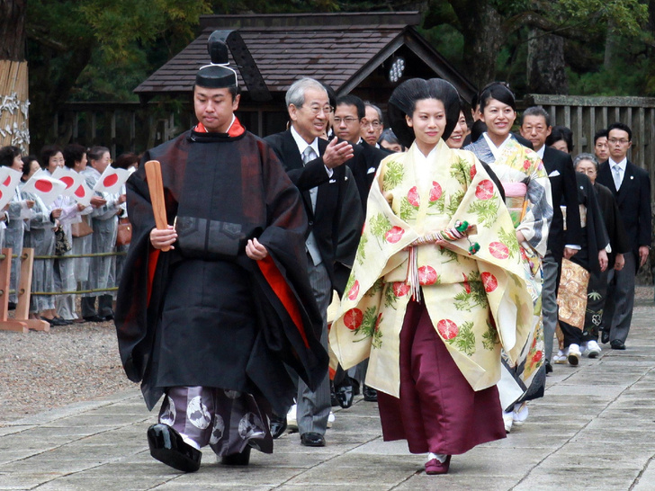 Борьба за любовь: история отношений японской принцессы Мако и Кея Комуро, которые ждали своего счастья 8 лет
