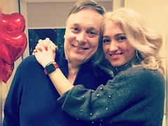 «Встречаюсь с девушкой из Краматорска»: скандальный продюсер Разин показал молодую невесту из Украины