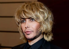 Сергей Зверев купил коралловый самолет