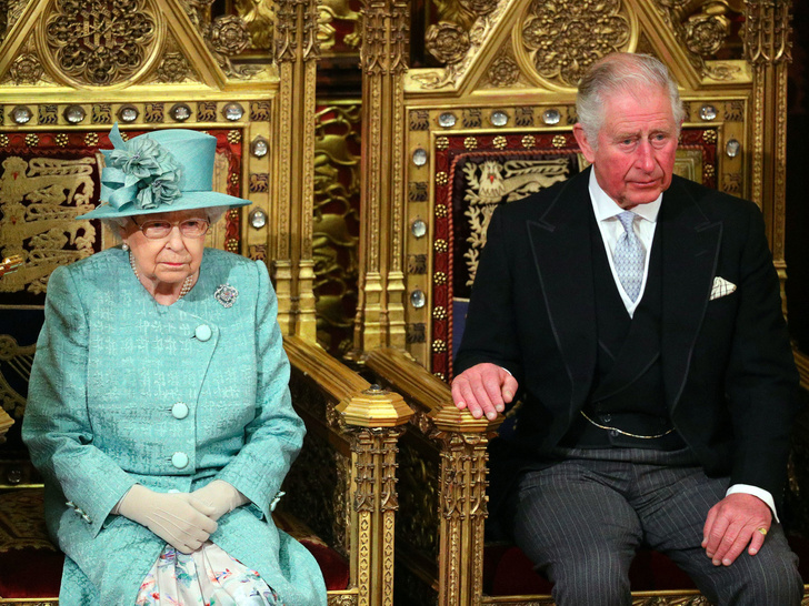 Секреты короны: могла ли Королева тайно «убрать» Чарльза из линии престолонаследия