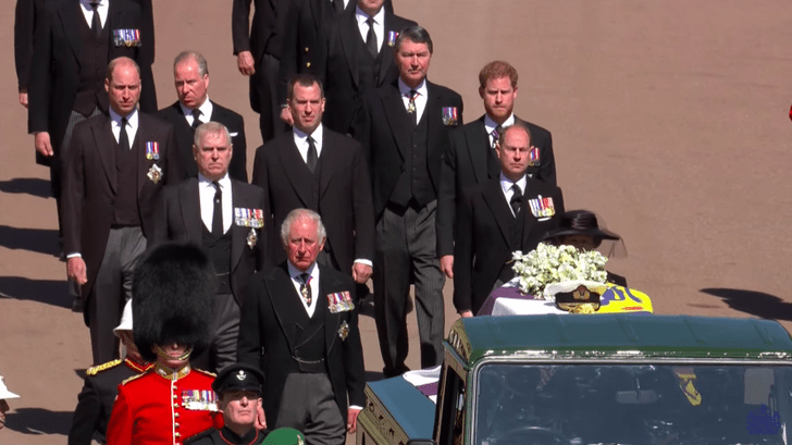 Похороны принца Филиппа, где посмотреть, трансляция, умер муж королевы Елизаветы герцог Эдинбургский Филипп: диагноз, последние новости 2021