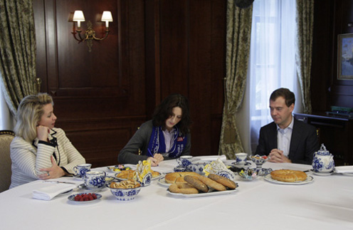 Дмитрий Медведев, Twitter, Твиттер, Facebook