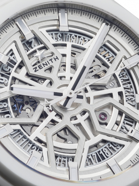 Zenith создали эксклюзивные часы для интернет-магазина Farfetch