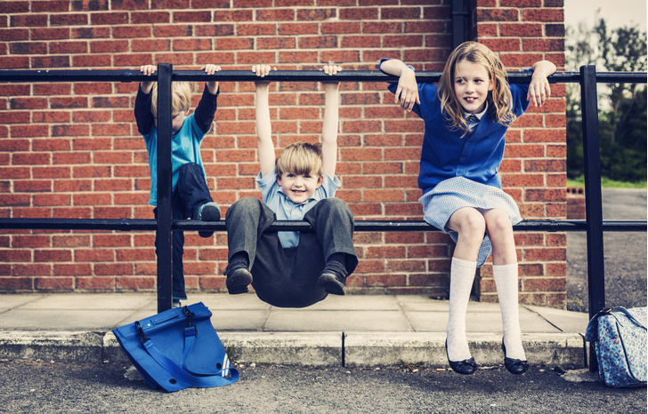5 лайфхаков, как продлить жизнь школьной формы, обуви и рюкзака