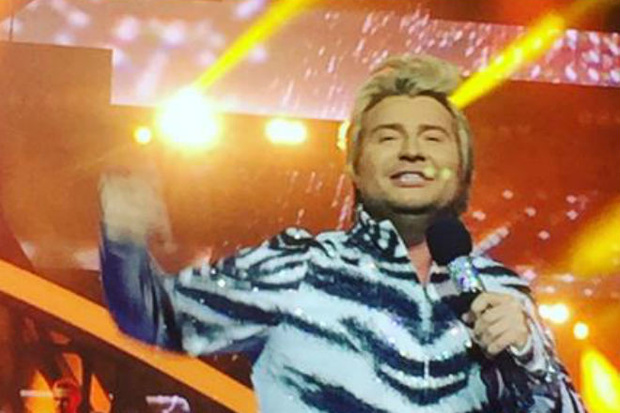 Филипп Киркоров выступил на Новой волне в костюме самурая