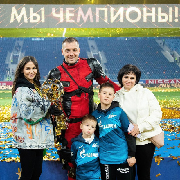 Bogatyr Rodilsya Artem Dzyuba Stal Mnogodetnym Papoj Parents