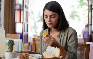 Для них это дико: 17 русских блюд и продуктов, которые удивляют иностранцев