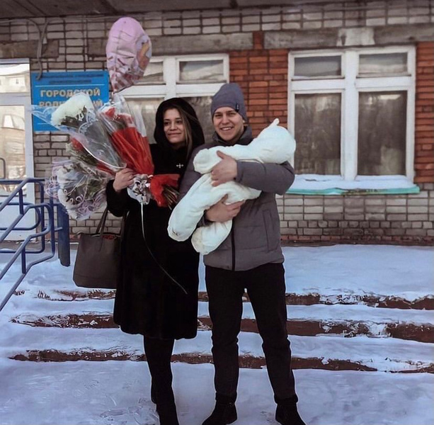 Звезда проекта «Пацанки» Ирина Голощапова подала на развод с отцом дочери