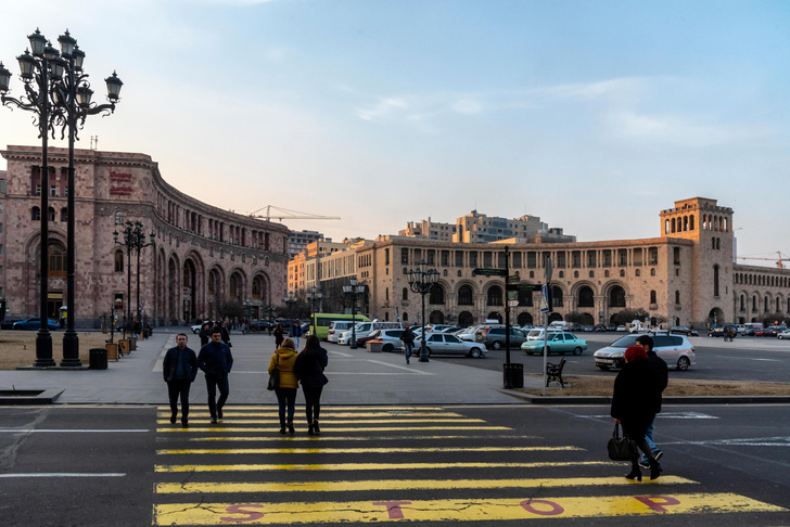 Отзывчивые люди, дешевое метро и санкционный сыр: первые впечатления россиянки от эмиграции в Ереван