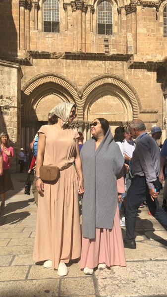 Екатерина с мамой в Израиле