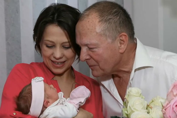 Борис Галкин с супругой и дочерью