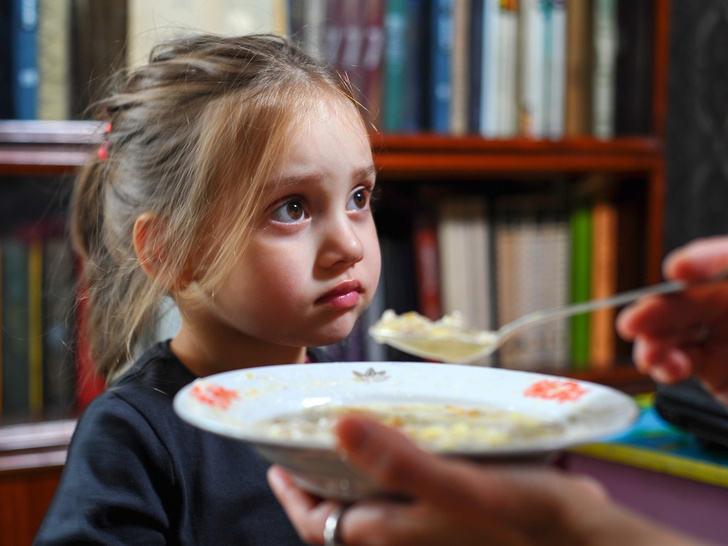 Вредите ребенку: 7 фраз родителей, из-за которых у детей появляются проблемы с пищевым поведением — не говорите их