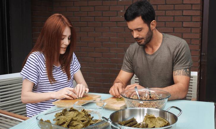 Лучшие турецкие блюда: рецепты от героинь сериалов «Постучись в мою дверь» и «Любовь напрокат» 😋