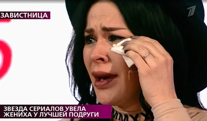 Актрису сериала «Счастливы вместе» Екатерину Мадалинскую шантажируют интимными фото