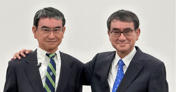 На совещании посидит аватар: в Японии создали копию министра, чтобы он больше успевал