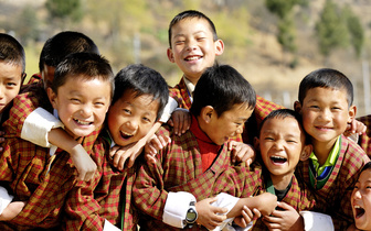 Дресс-код: как одеваются в школу дети в разных странах (фото)