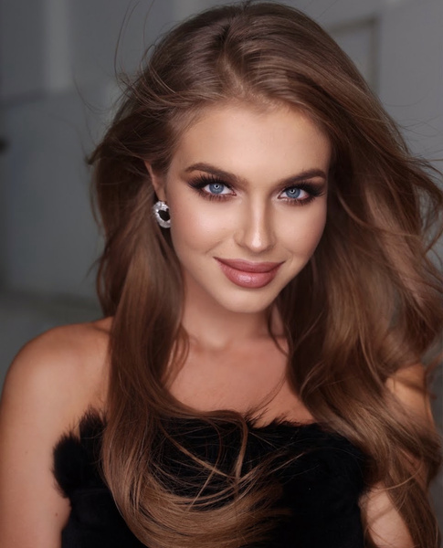 Несовершенные совершенства: как выглядят шесть участниц конкурса «Мисс Вселенная 2020» без макияжа