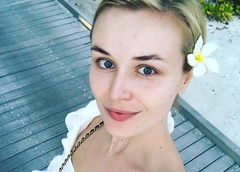 Полина Гагарина впервые опубликовала фото дочери