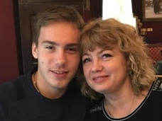 Мать Тимура Файзутдинова настаивает на встрече с убившим ее сына хоккеистом