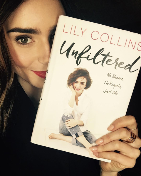 WOW! Лили Колинз презентует собственную книгу