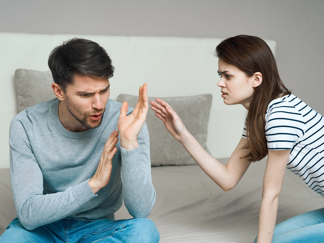 6 признаков, что в отношениях вы — «мамочка» (и как перестать ею быть) | marieclaire.ru