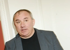 СМИ сообщили о пятом ребенке Николая Фоменко