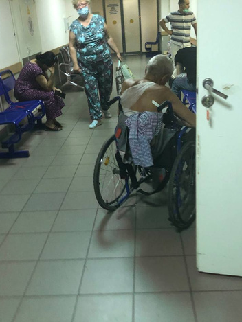 «Нековидные» больницы превратились в ад — честный репортаж из приемного отделения