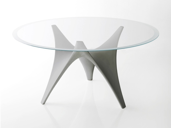 ТОП-10: столы на скульптурном основании