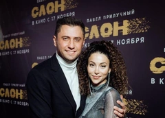 Total black и афрокосички. Первый выход Зепюр Брутян в положении