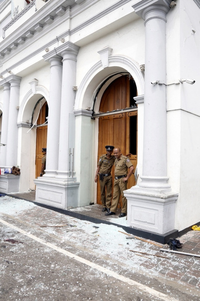 На Шри-Ланке во время празднования Пасхи прогремели взрывы в церквях