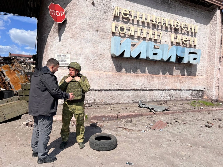 В броне и каске: фото Владимира Соловьева из Мариуполя