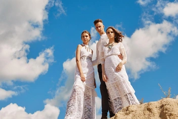 Секс втроем: как мужчины и женщины относятся к популярной фантазии — ответ психоаналитика