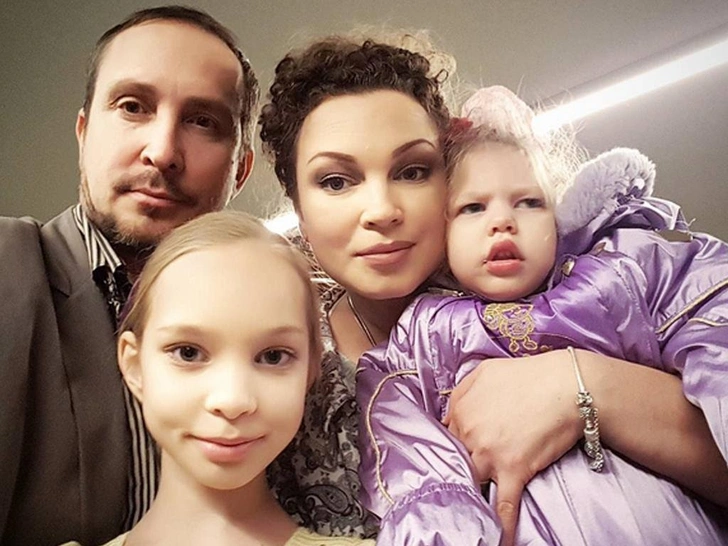 Данко так и не поладил с матерью своих дочерей