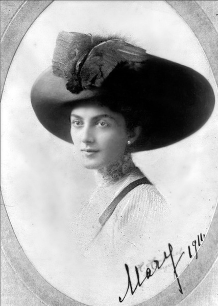 Фото №1 - Как грузинская княжна стала музой Chanel и почему с ее красотой сверяла свою Грейс Келли?