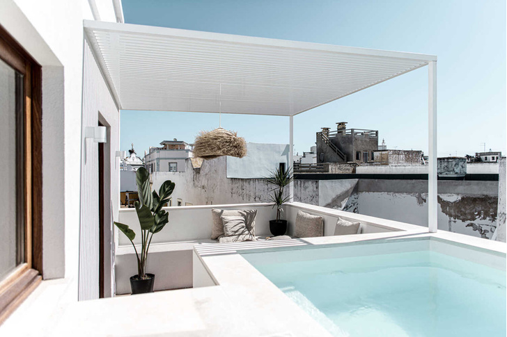 Дом c террасой на крыше в Португалии