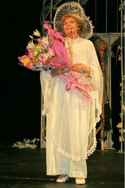С 1970 года Высоцкая служила в Нижнетагильском драматическом театре