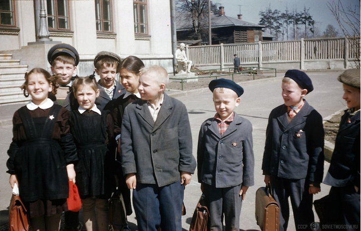 Краткая история школьной формы в СССР